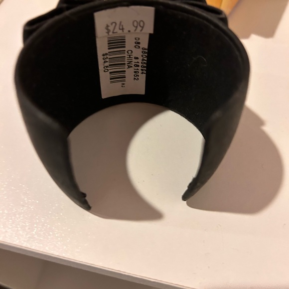 4 bracelets all unique - Picture 8 of 9